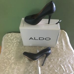 Aldo Black Bessodia heels Size 6